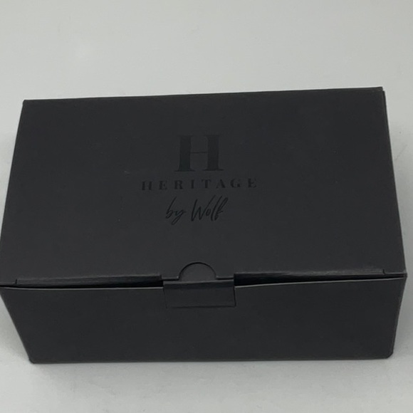 NIB Wolf Heritage zippered jewelry box/travel case - Picture 8 of 10